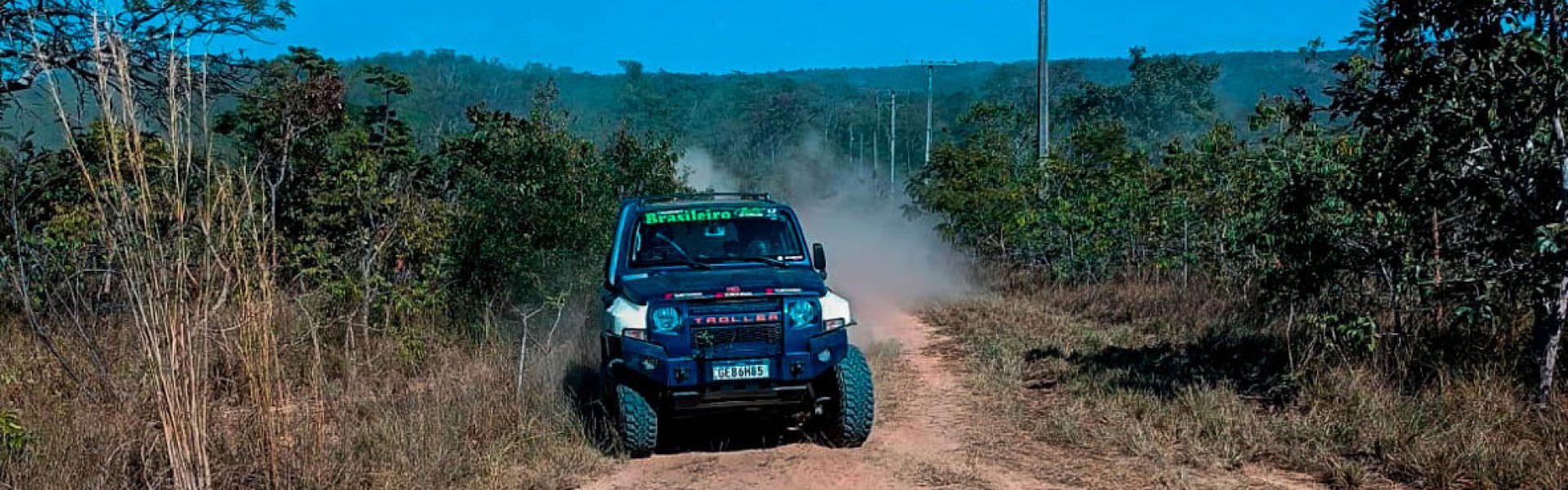 Troller em prova de rally regularidade 4x4 em Caldas Novas (GO), Rally do Cerrado 2025